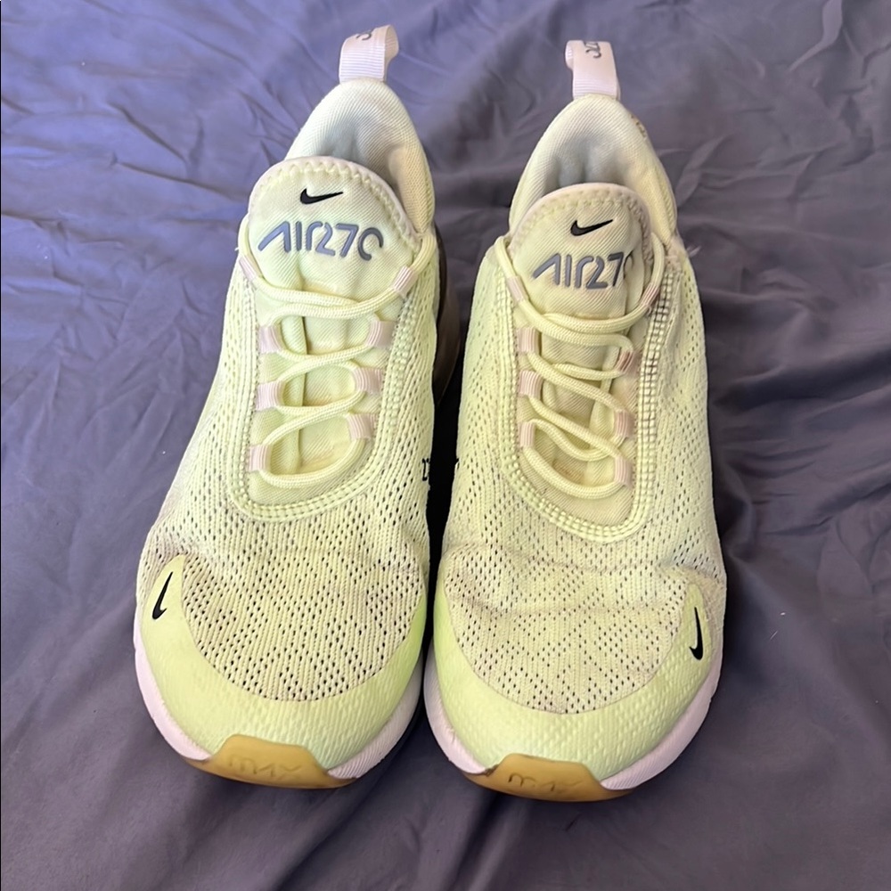 Nike Air 270 Light Green Sneakers